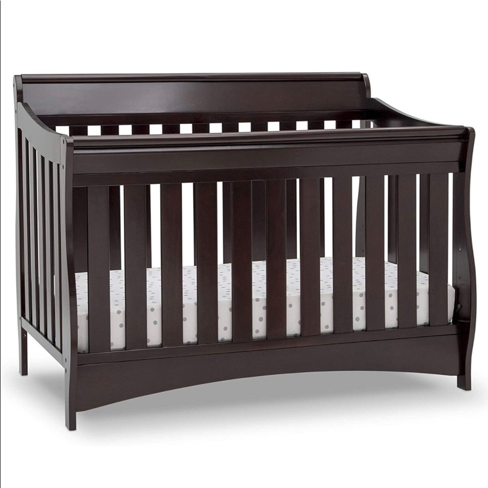 Delta Children Bentley S Series Deluxe 6-in-1 Convertible Crib
